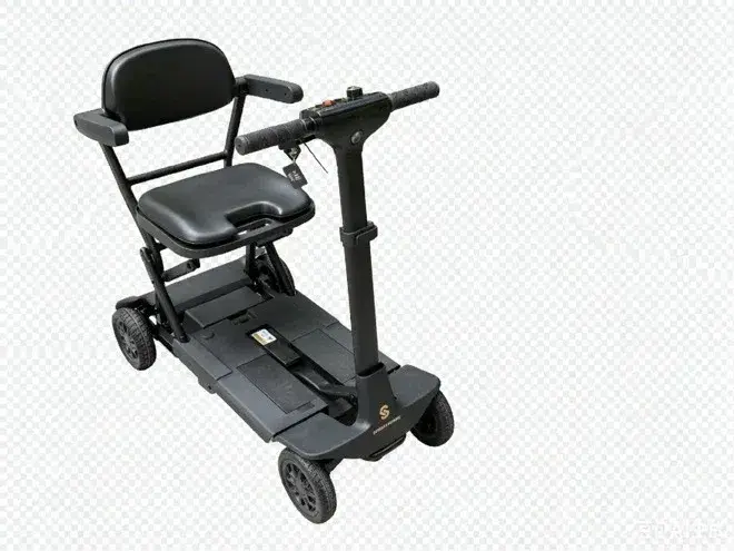 Sort foldbar firehjulet el-scooter med sæde, armlæn og styrestamme